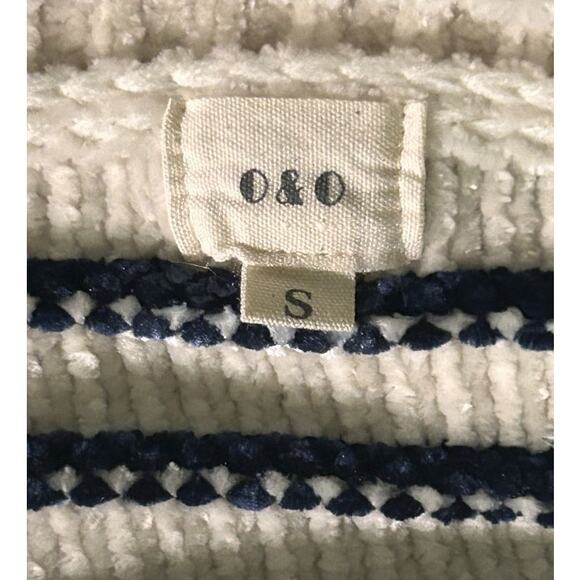 O & O Embellished Sleeve V-Neck Cream & Navy Striped Oversized Sweater Small - Picture 5 of 6